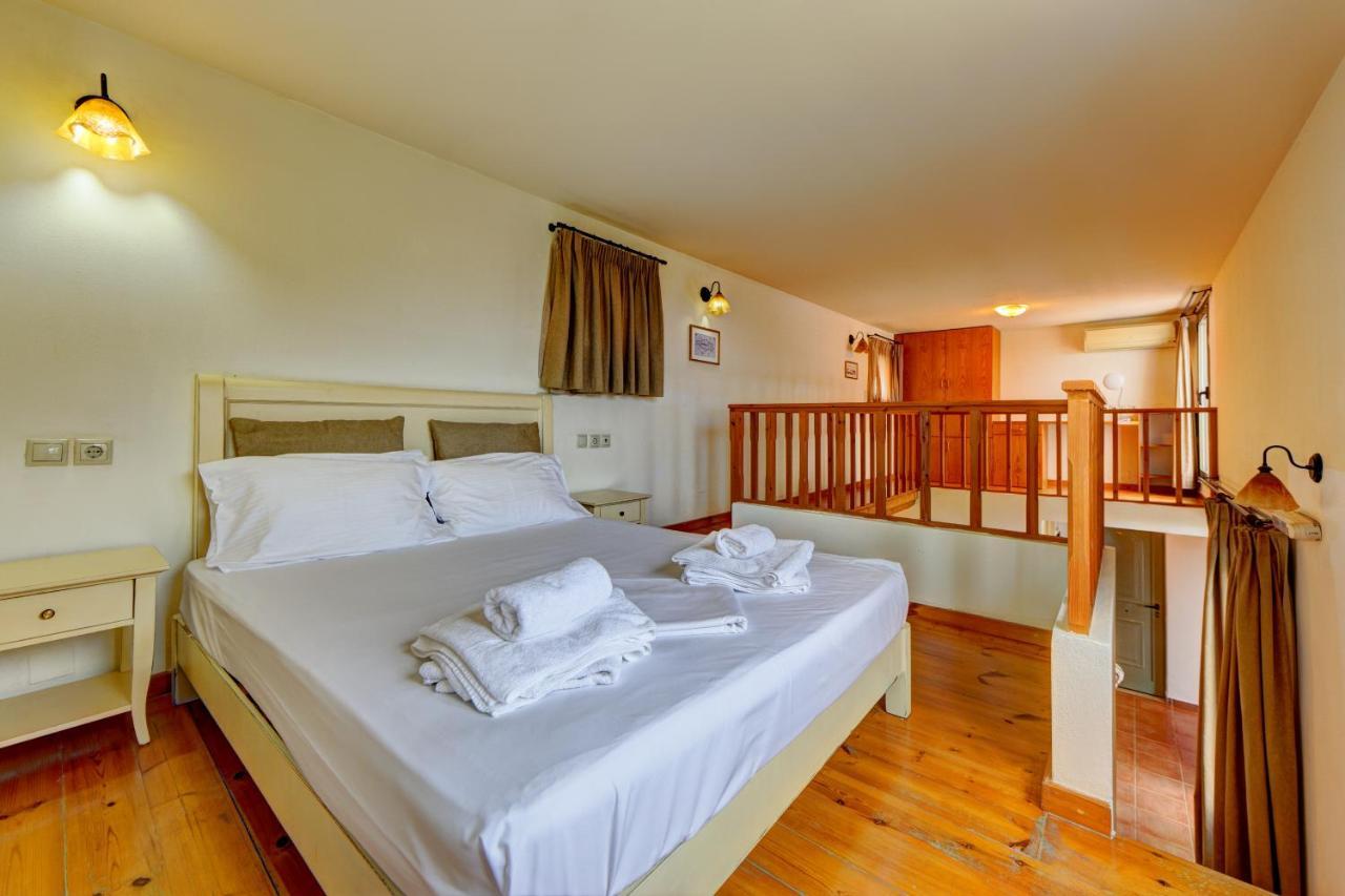 Mourtzanakis Residence - Traditional Eco Hotel In Akhládha 외부 사진